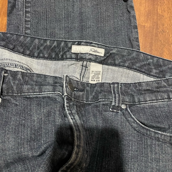 Cropped Chicos Platinum Jeans, size 2.5, new without tag - Picture 3 of 4